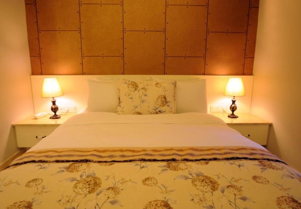 Red House Vip Apartmant Suites Istanboel Buitenkant foto