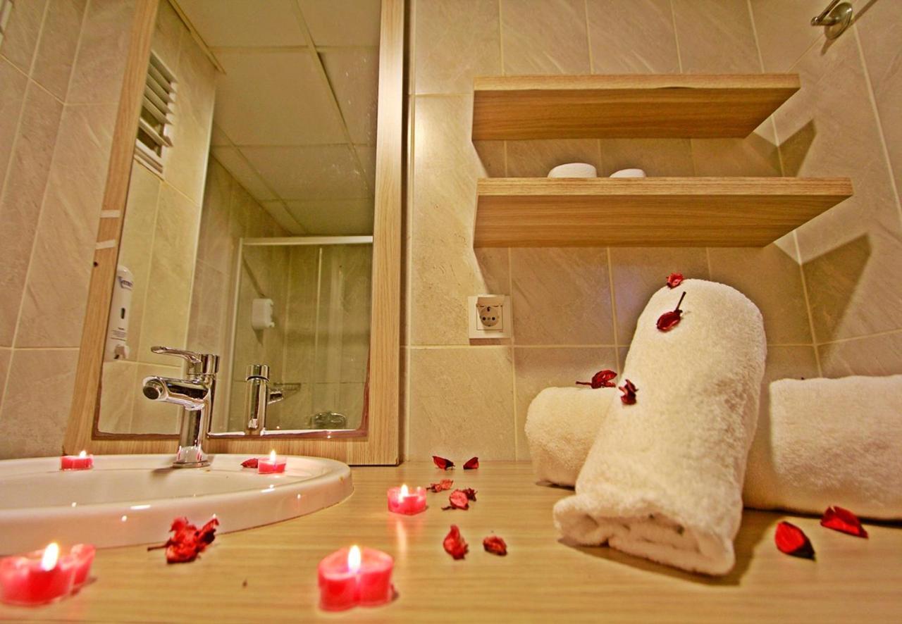 Red House Vip Apartmant Suites Istanboel Buitenkant foto