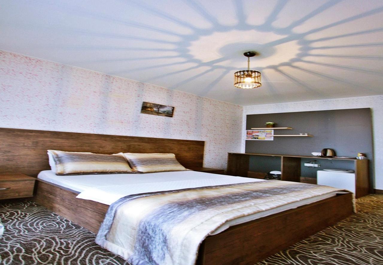 Red House Vip Apartmant Suites Istanboel Buitenkant foto